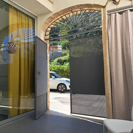 Casalavinaro Apartmán *